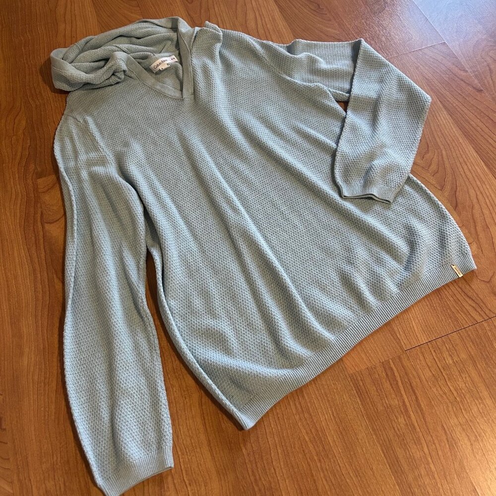 Calvin Klein Men’s Light Blue Lightweight Hoodie Sweater – Size XL